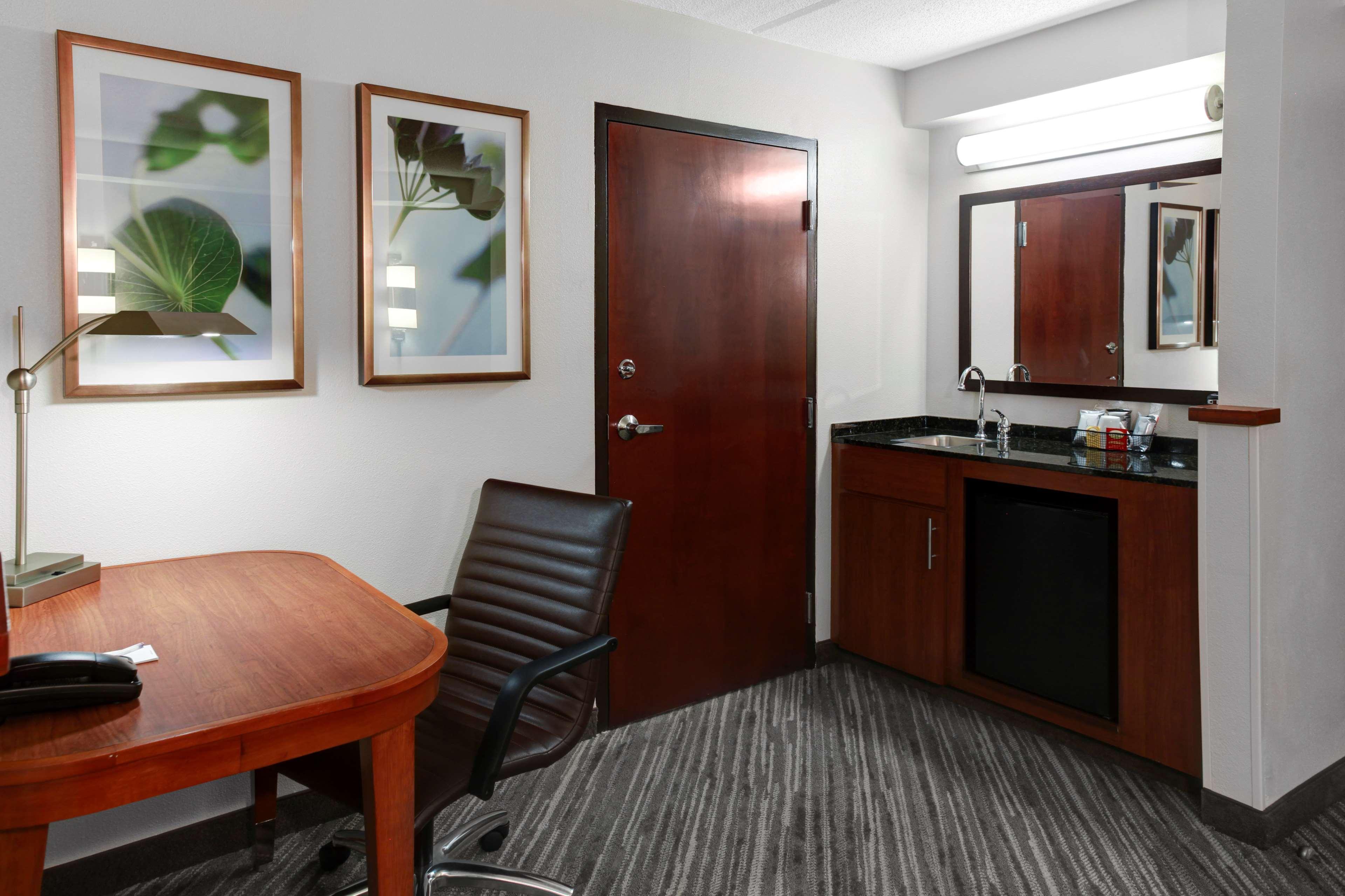 Hyatt Place Lakeland Center Bagian luar foto